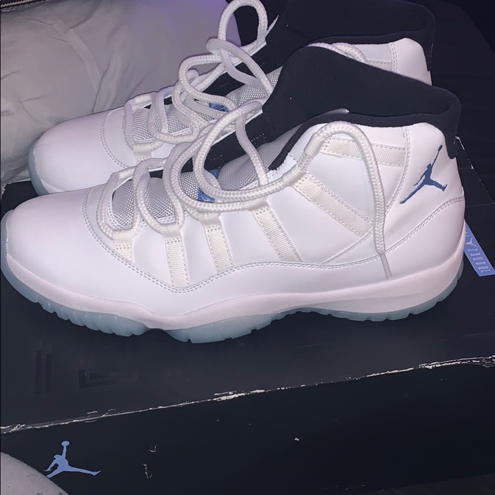 Men’s legend blue Jordan brand new